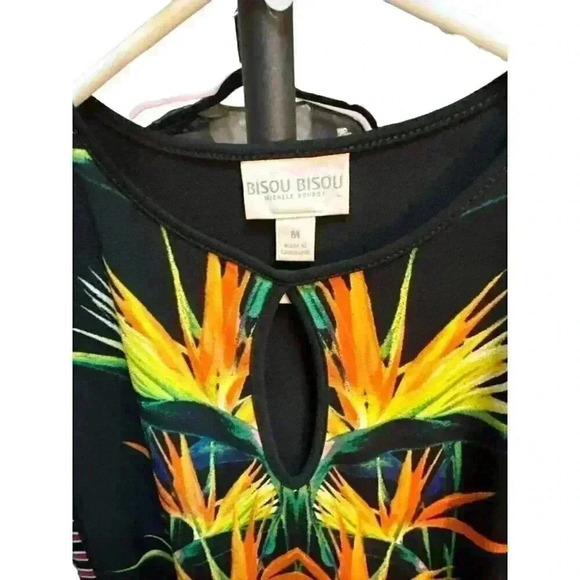 Bisou Bisou Cold Shoulder Tank Top Size Med, Pre-Owned - Picture 3 of 5